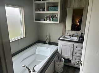 5000 Leon Dr Trailer 110, Lake Charles, LA 70605