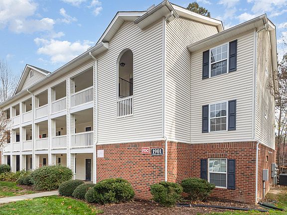 2nd image of 1901 Trailwood Heights Ln Unit 204