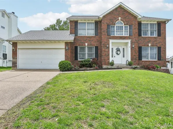 102 Country Crossing Estates Ct, Saint Peters, MO 63376