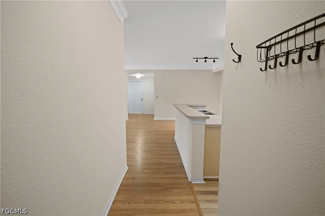 3 bed, 2.0 bath, 1336 sqft, $1,650 — Photo 4