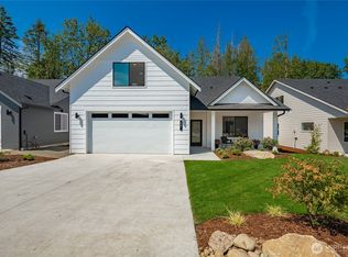 709 E 5th St, Nooksack, WA 98276
