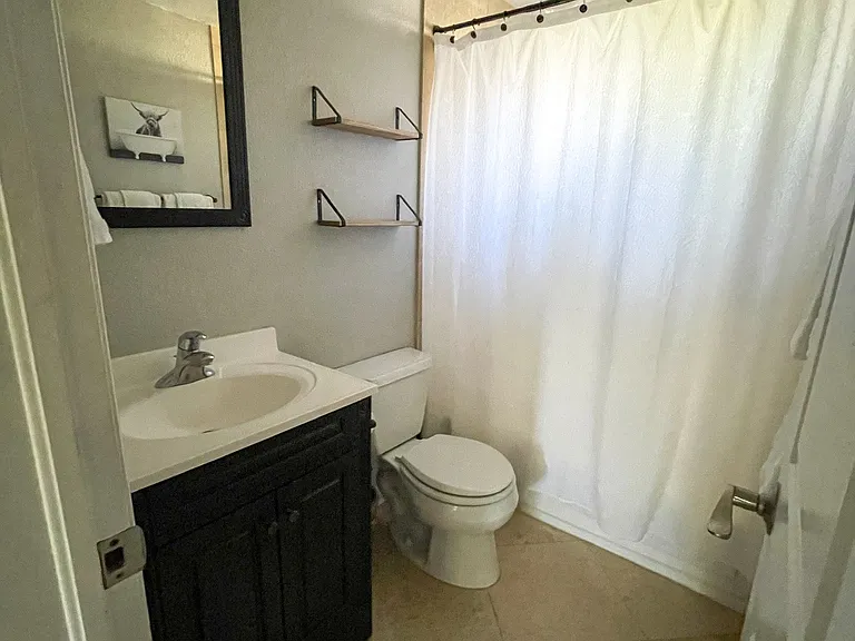 529 N Washington St #205 — Photo 5