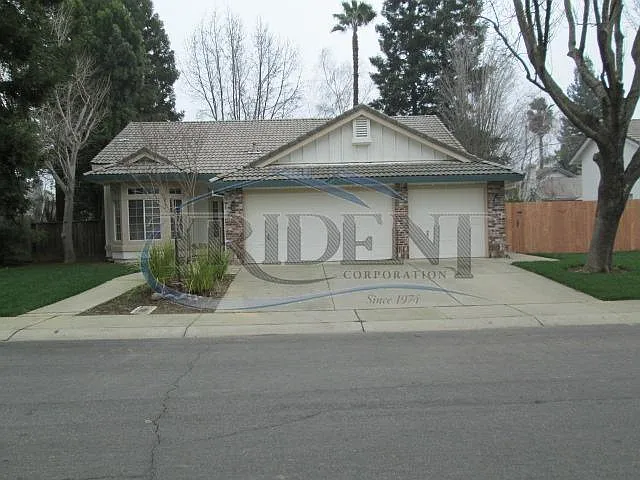 678 Scirocco Dr photo 1