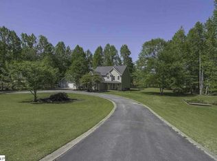 547 Forest Ct, Greer, SC 29651