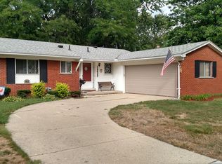 14629 Hubbard St, Livonia, MI 48154