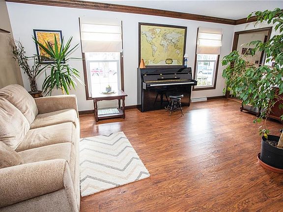3rd image of 6412 Hearthstone Ln