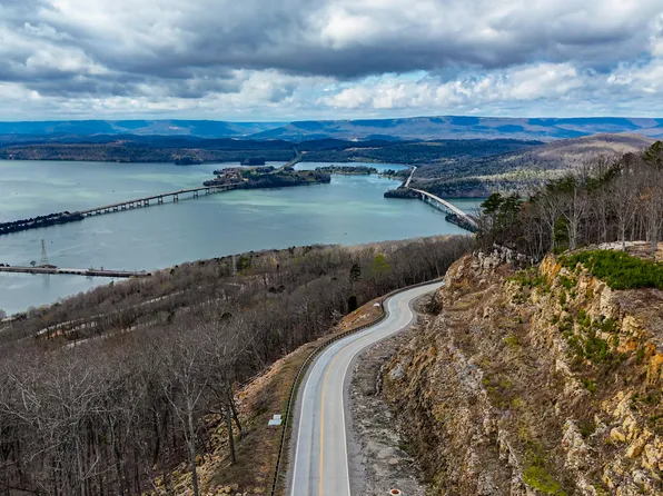 2076 Meditation Ln, Guild, TN 37340