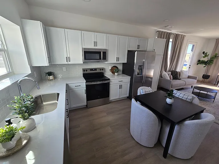 1015 W Trinity Ln #1 — Photo 6