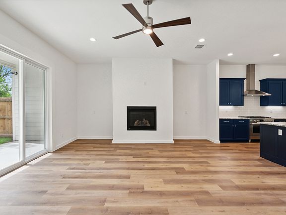 5th image of 237 Athenia Dr