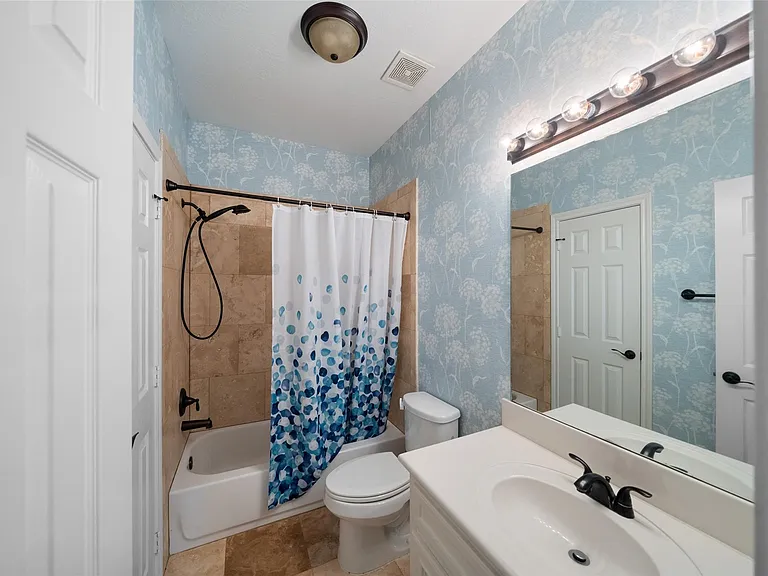 2438 Ripplewood Dr — Photo 20