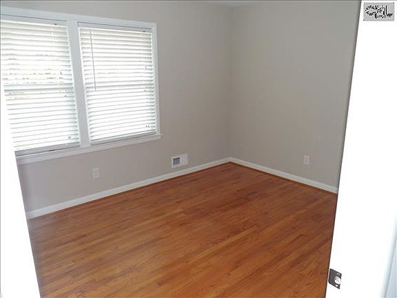 5th image of 7041 Mountainbrook Dr