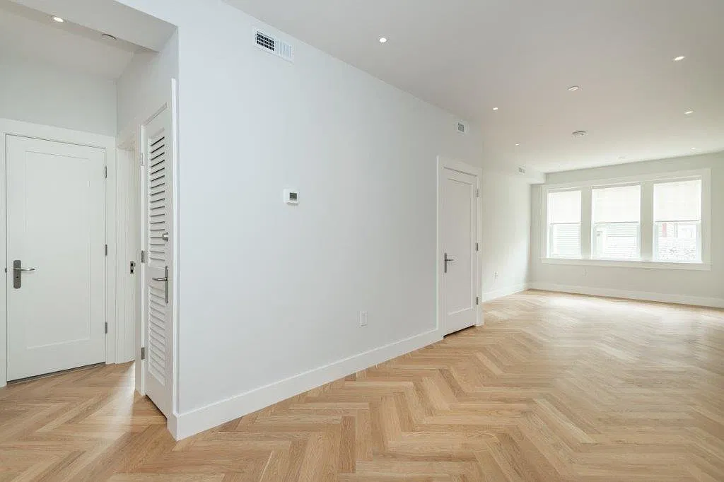 2 bed, 870 sqft, $4,050 — Photo 4