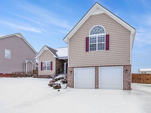 4th image of 3136 Hawthorn Dr