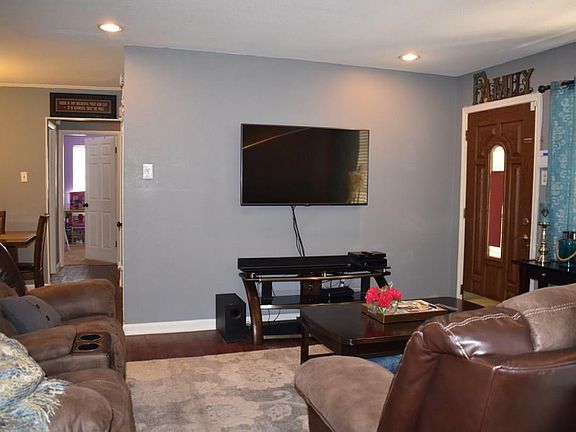 5th image of 4009 Amherst Dr