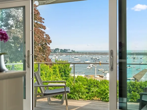 5 Redstone Ln, Marblehead, MA 01945