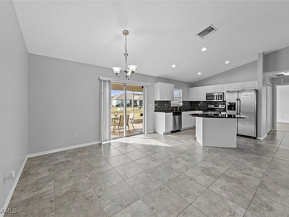 5th image of 1100 NW 9th Ter