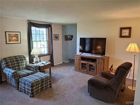 2nd image of 36 Southridge Dr