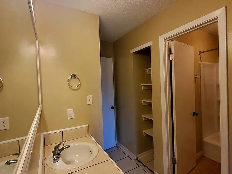 6527 Old Shell Rd #18 — Photo 12