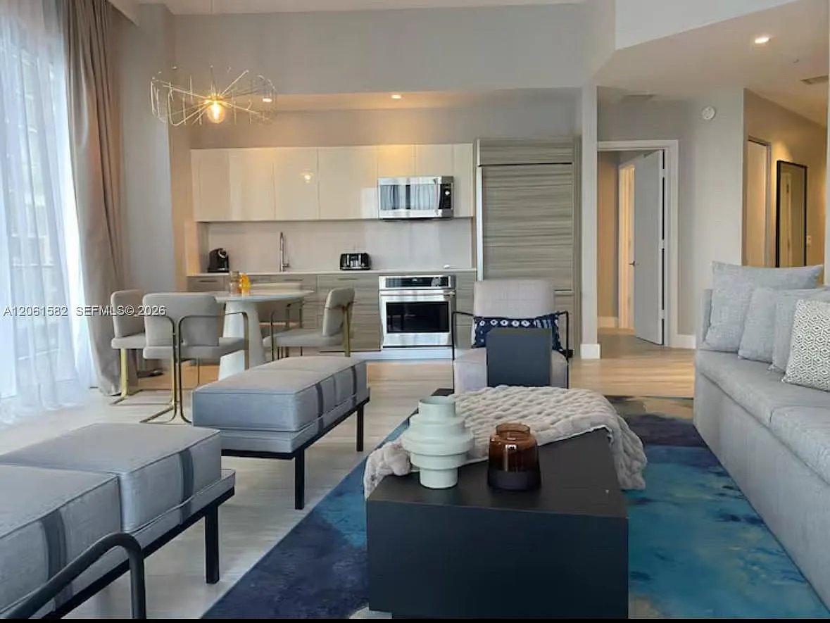 3401 Midtown Condo — Photo 3