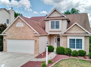 4029 Thicket Ln, Harrisburg, PA 17110