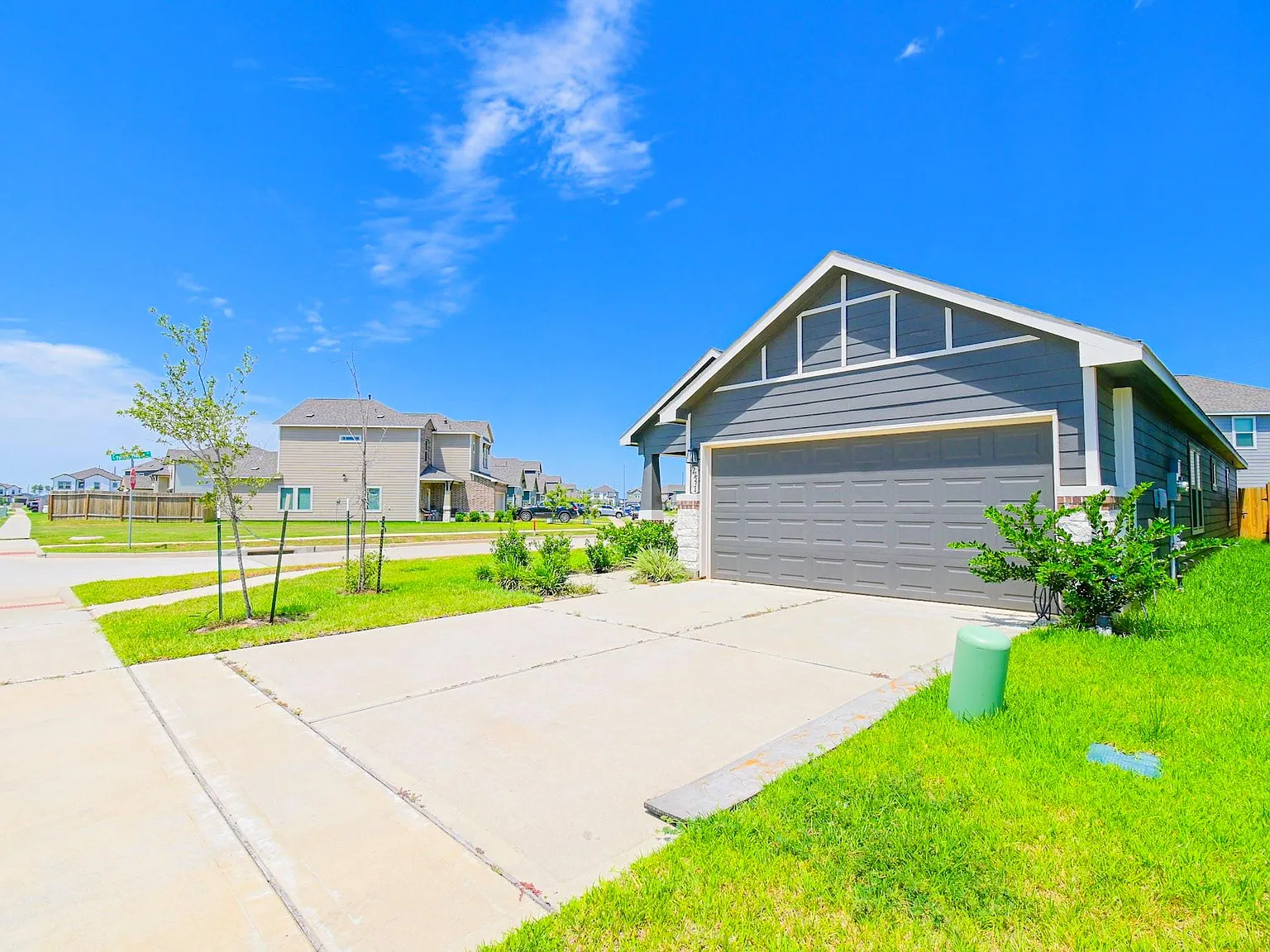 4 bed, 2.0 bath, 1648 sqft, $2,250 — Photo 4