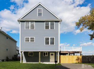 227 Bay Ave, Leonardo, NJ 07737