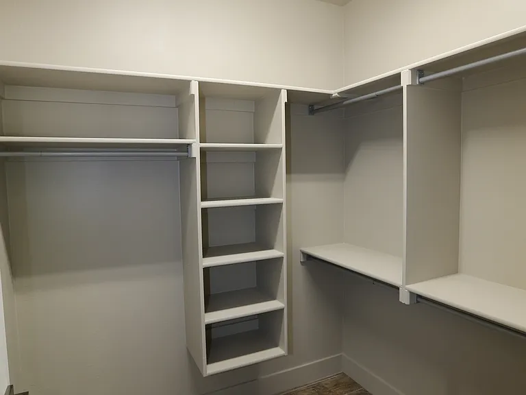 114 W French St — Photo 34