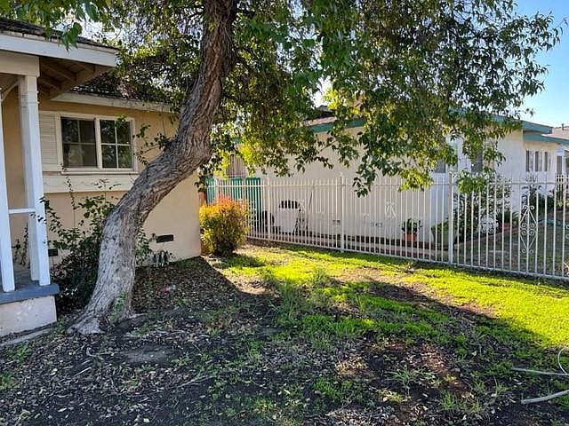 1st image of 14146 Terra Bella St