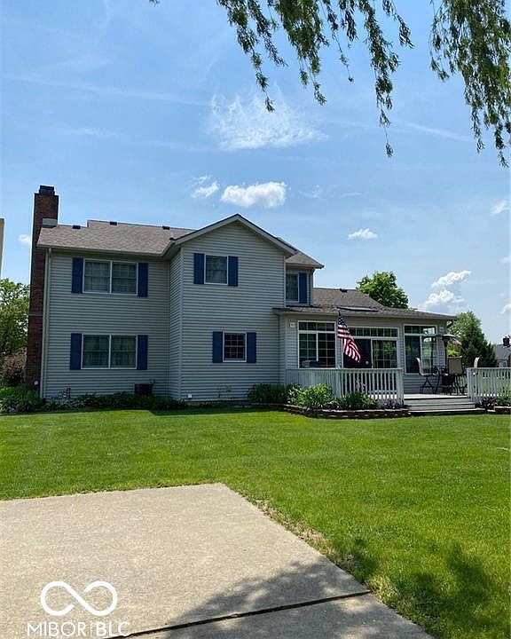 2nd image of 130 Hawthorn Dr