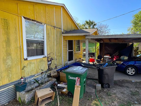 2nd image of 1254 CHALMERS AVE