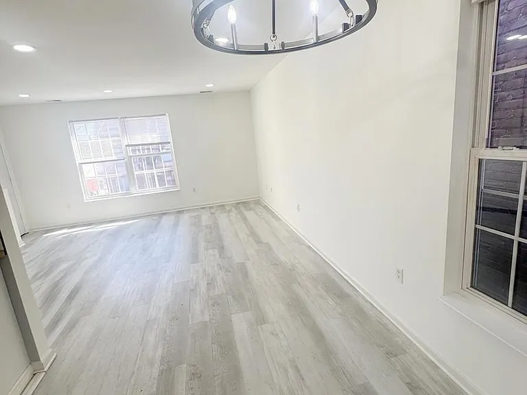 214 Hall Ave — Photo 3