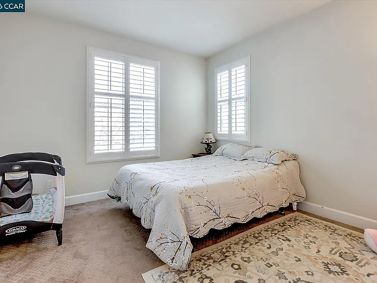 582 Mandevilla Dr — Photo 18