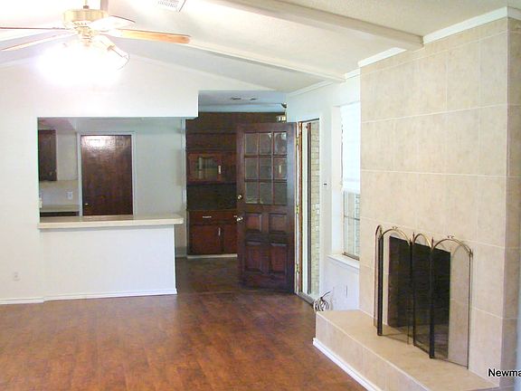 2nd image of 3415 Doty Ln