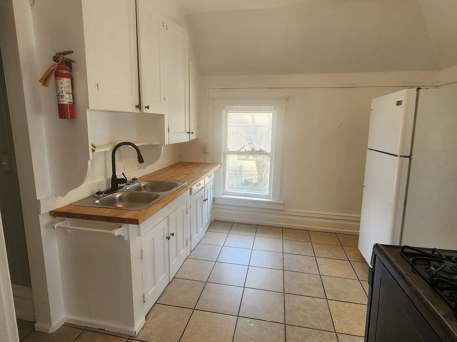 Studio, 600 sqft, $700 — Photo 2