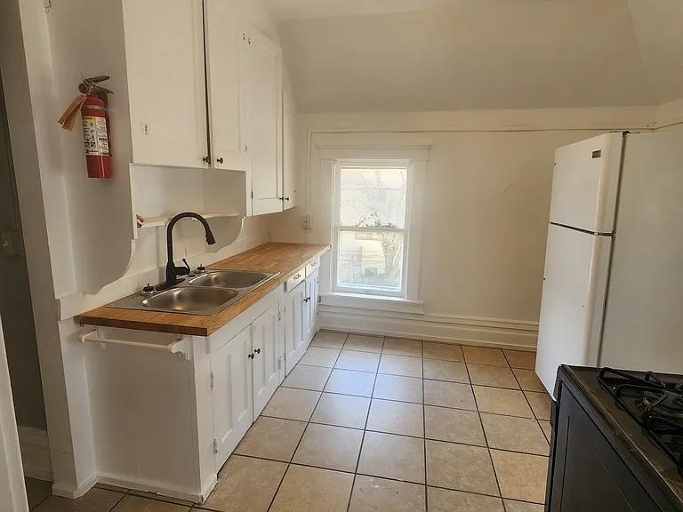 217 W Vine St #5 — Photo 2