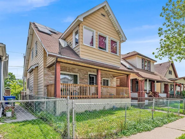1084 Hickory Rd, Windsor, ON N8Y 3S1
