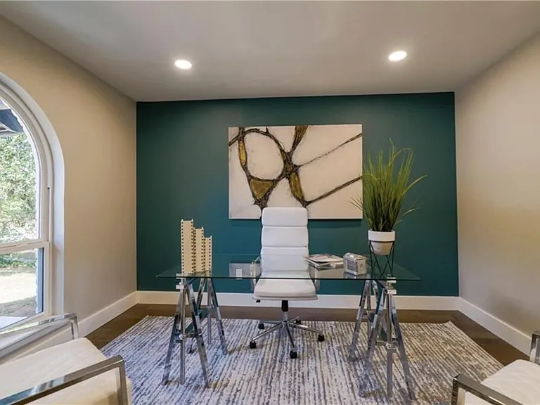 4704 Woodside Dr — Photo 19