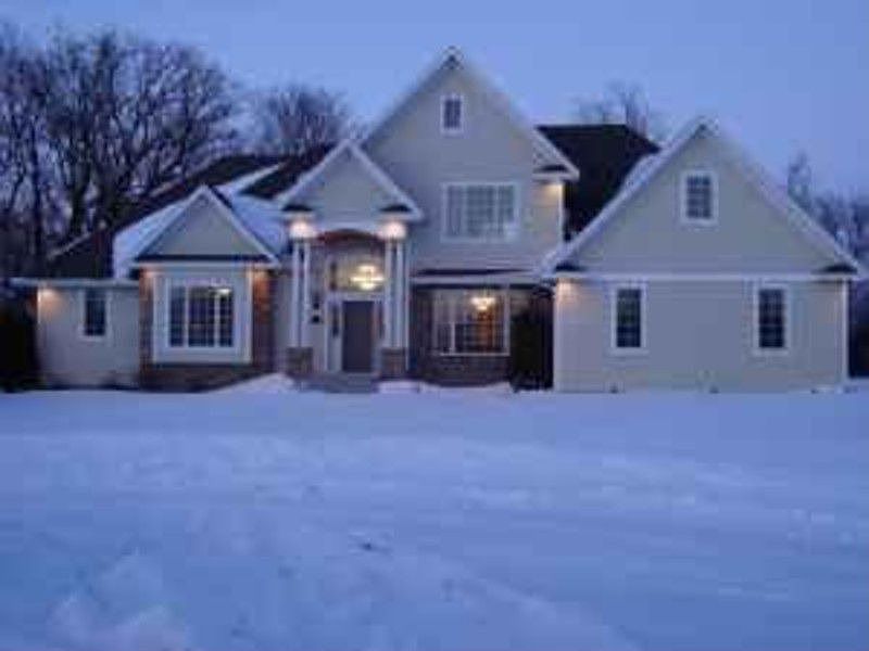 1st image of 124 Foxwood Cir