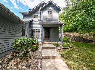 343 Lexington Ct UNIT D, Pewaukee, WI 53072