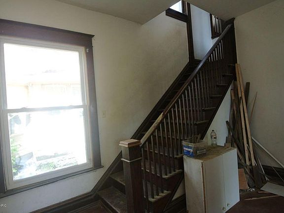 5th image of 1037 Lafayette Ave SE