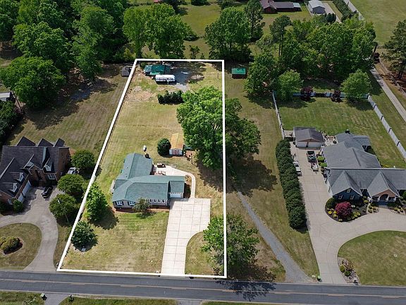 3rd image of 1782 Chicora Rd