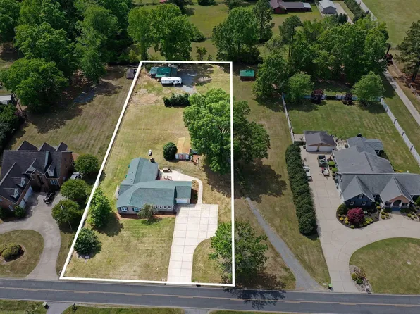1782 Chicora Rd, Dunn, NC 28334