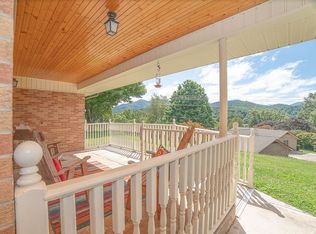 126 Swiss Ave, Burnsville, NC 28714
