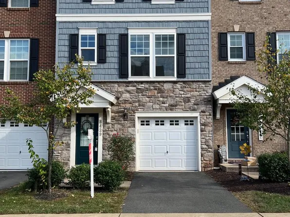 8429 Girvan Ct, Manassas, VA 20109