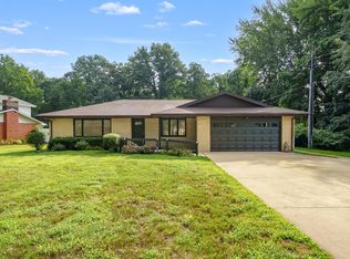 5095 W Donna Dr, Stevensville, MI 49127