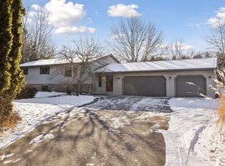 839 Moonbeam Rd W, Hudson, WI 54016