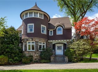 55 Tanglewylde Ave, Bronxville, NY 10708