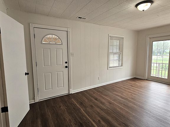 4th image of 3721 Englehart St