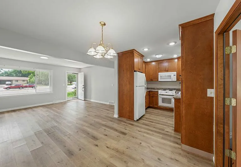 main level, front door open