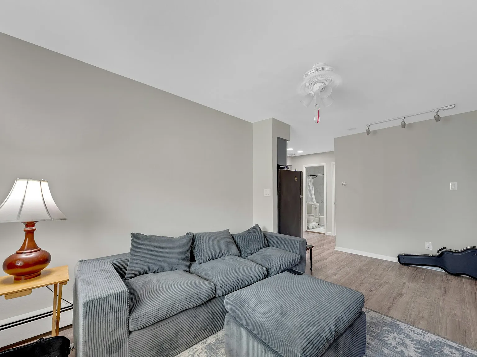 1 bed, $1,950 — Photo 4